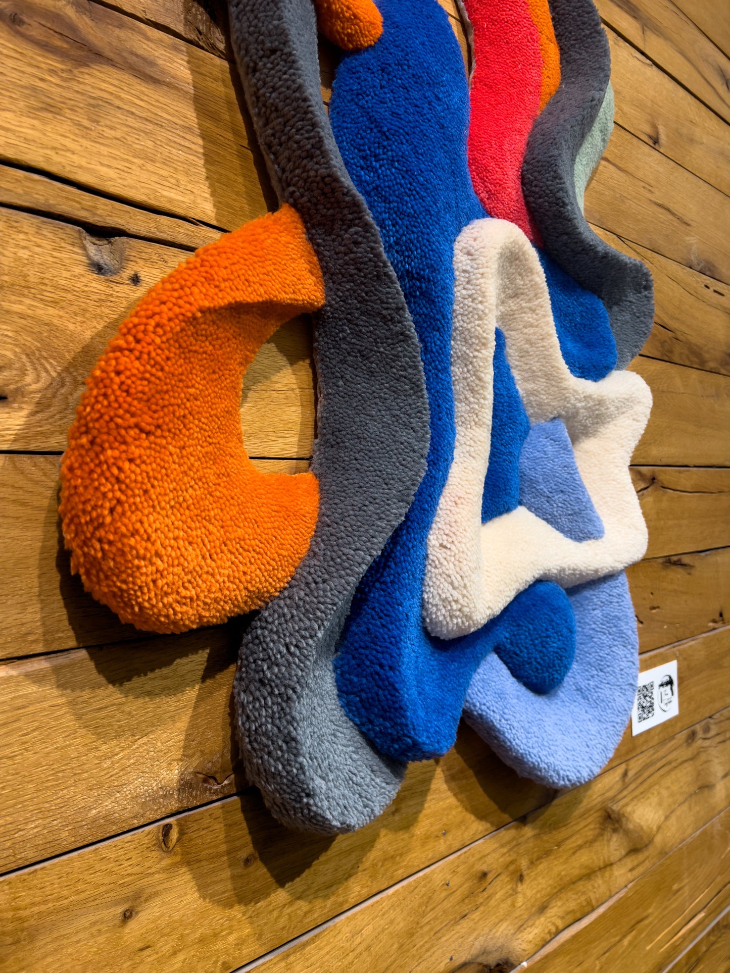 Hypoallergenic Danish wool artwork with sculptural depth. - The Tuftista